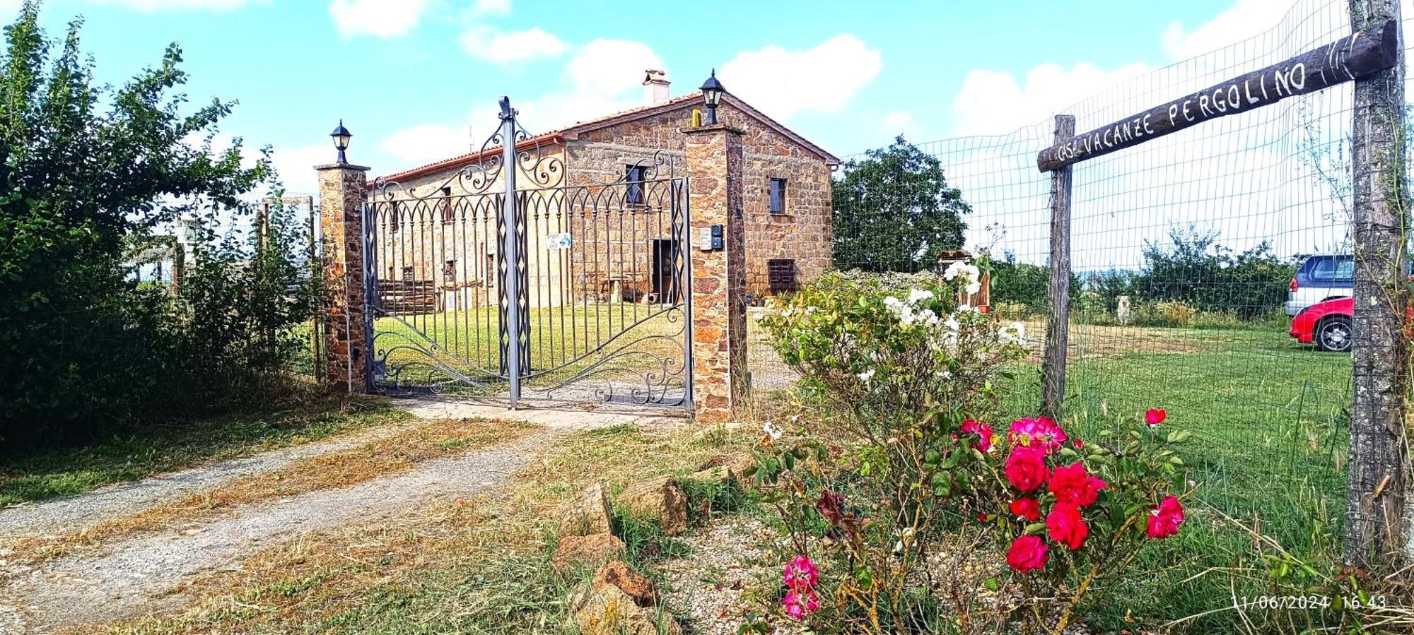 Casavacanze Pergolino, Appartamenti Ad Uso Esclusivo אקואפנדנטה מראה חיצוני תמונה